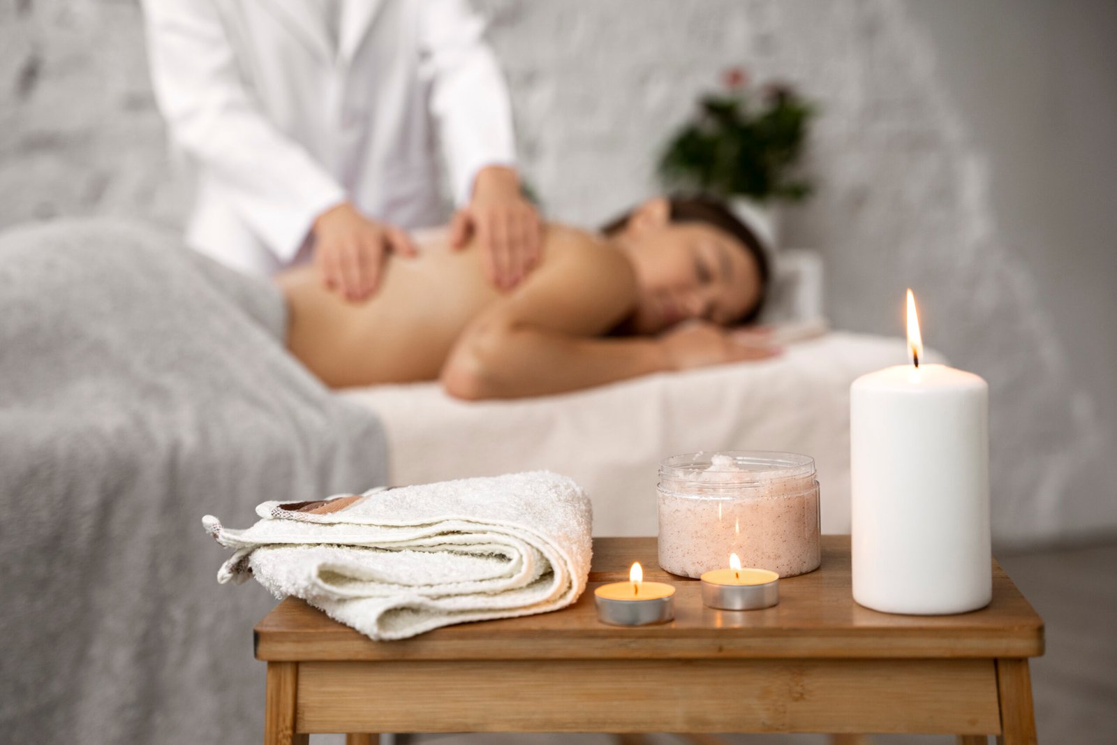 side-view-woman-getting-massaged-spa (1)